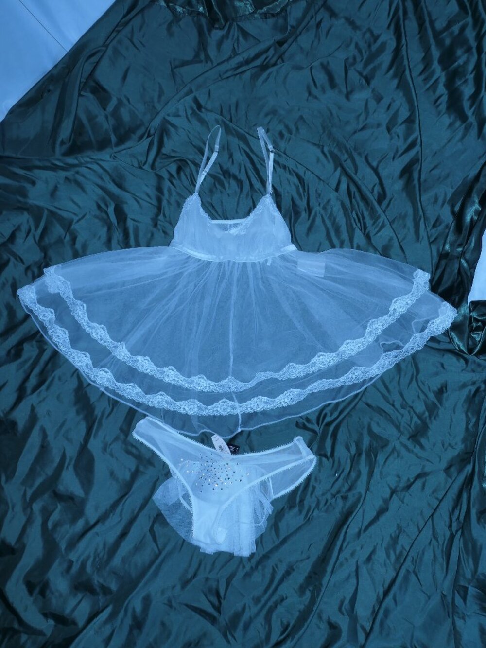 Victoria's Secret I Do White Bridal Sheer Lace Babydoll Ruffle Panty Set M NWT